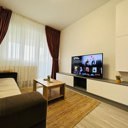 Palas Retreat - Q Residence Iasi Buitenkant foto